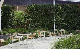 Aparthotel Adagio London Brentford